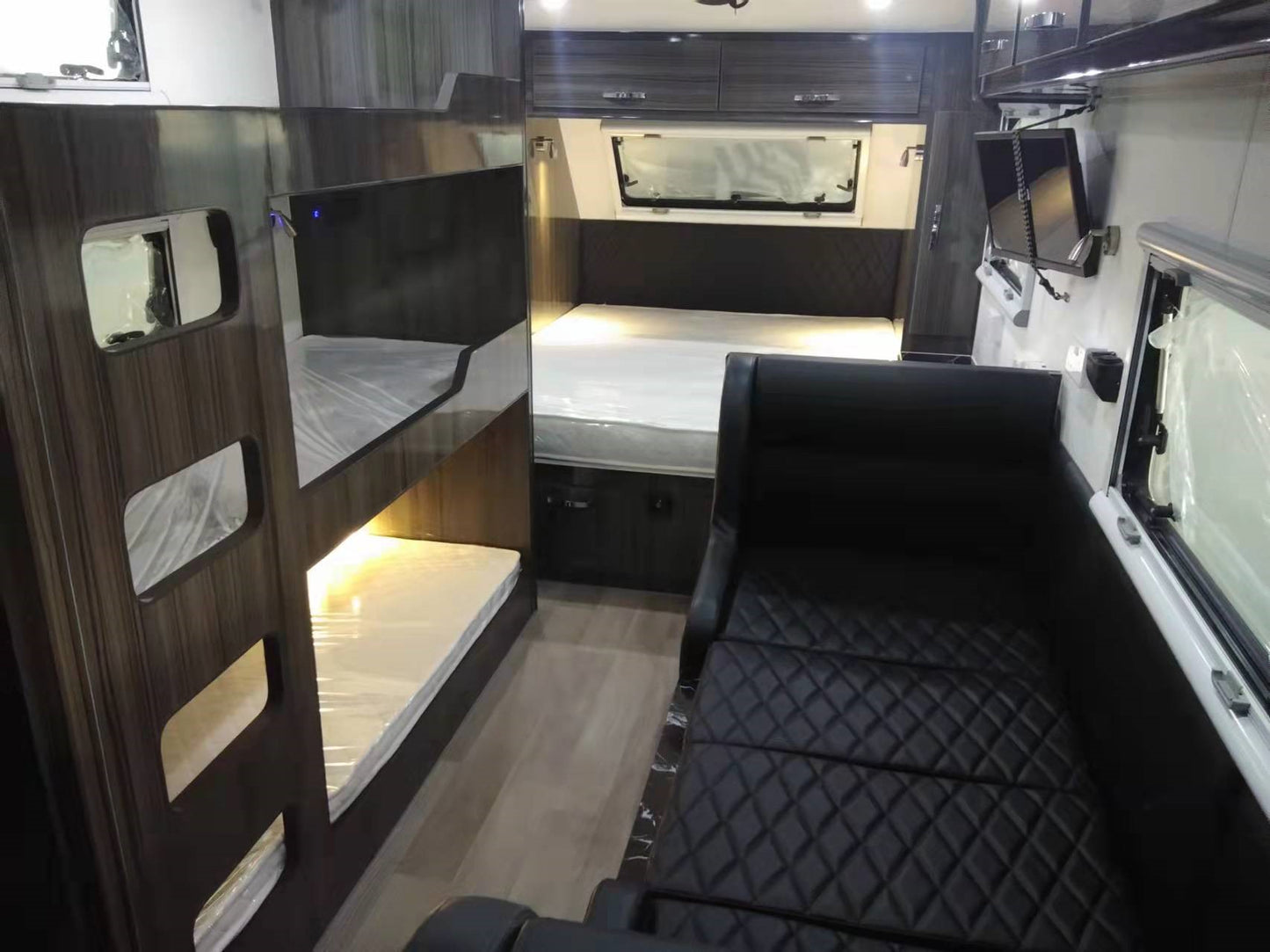 Explorer-19TB Caravan