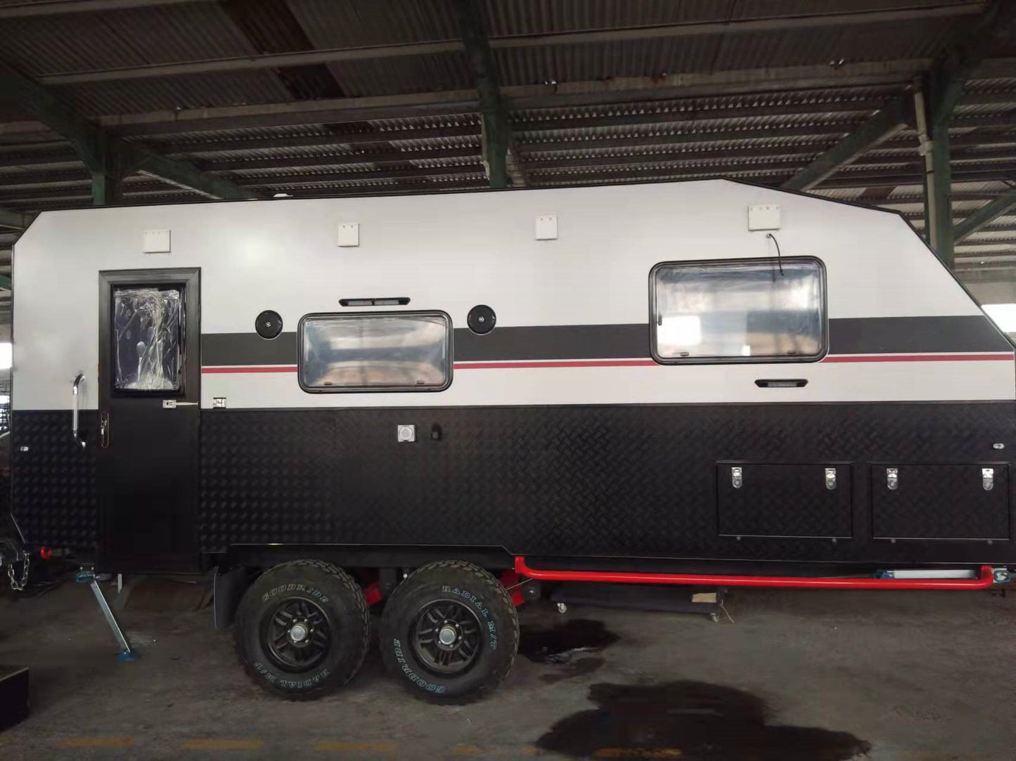 Explorer-19TB Caravan