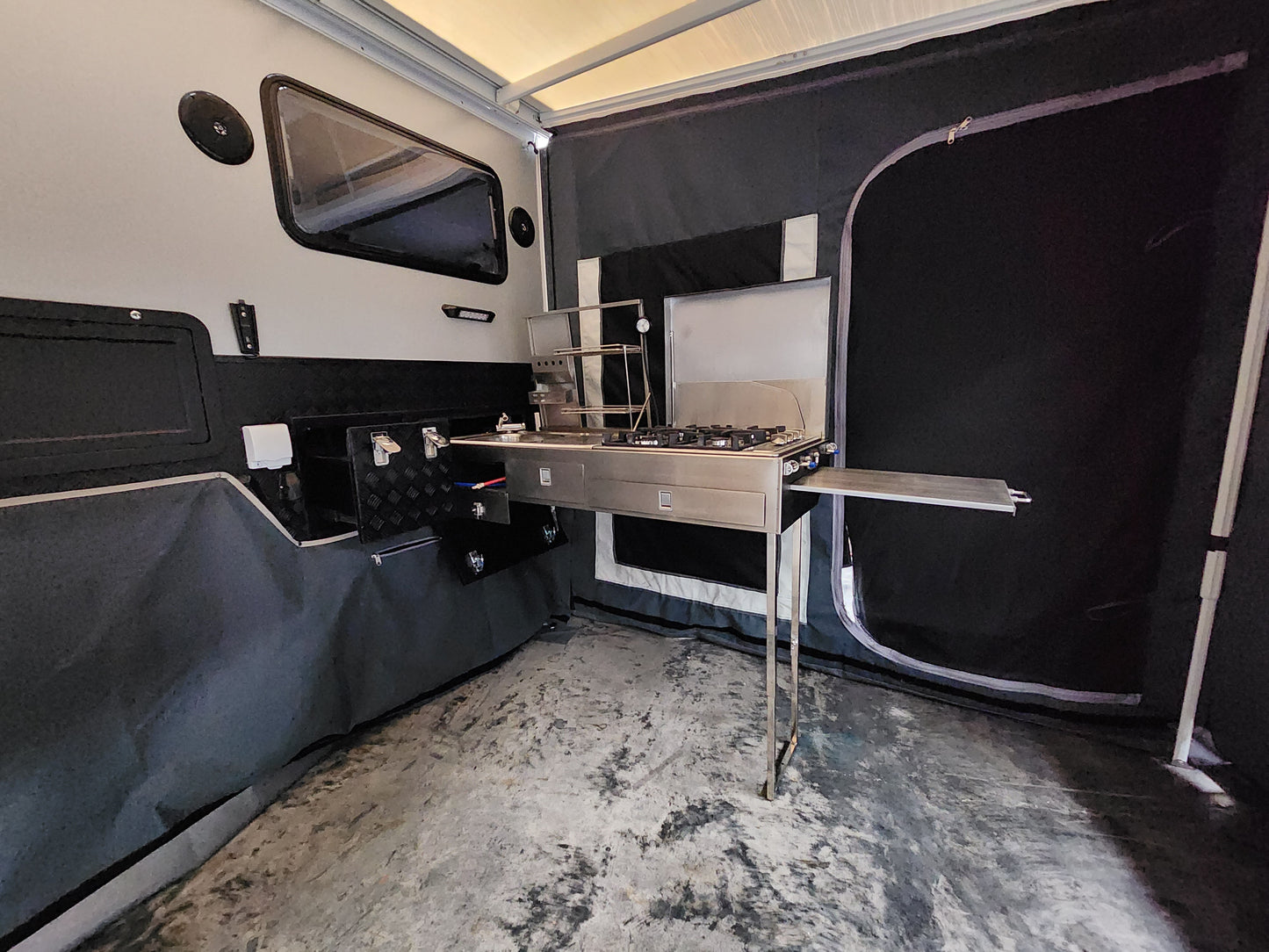 Explorer-13B Caravan