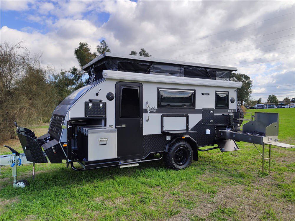 Explorer-15A Caravan