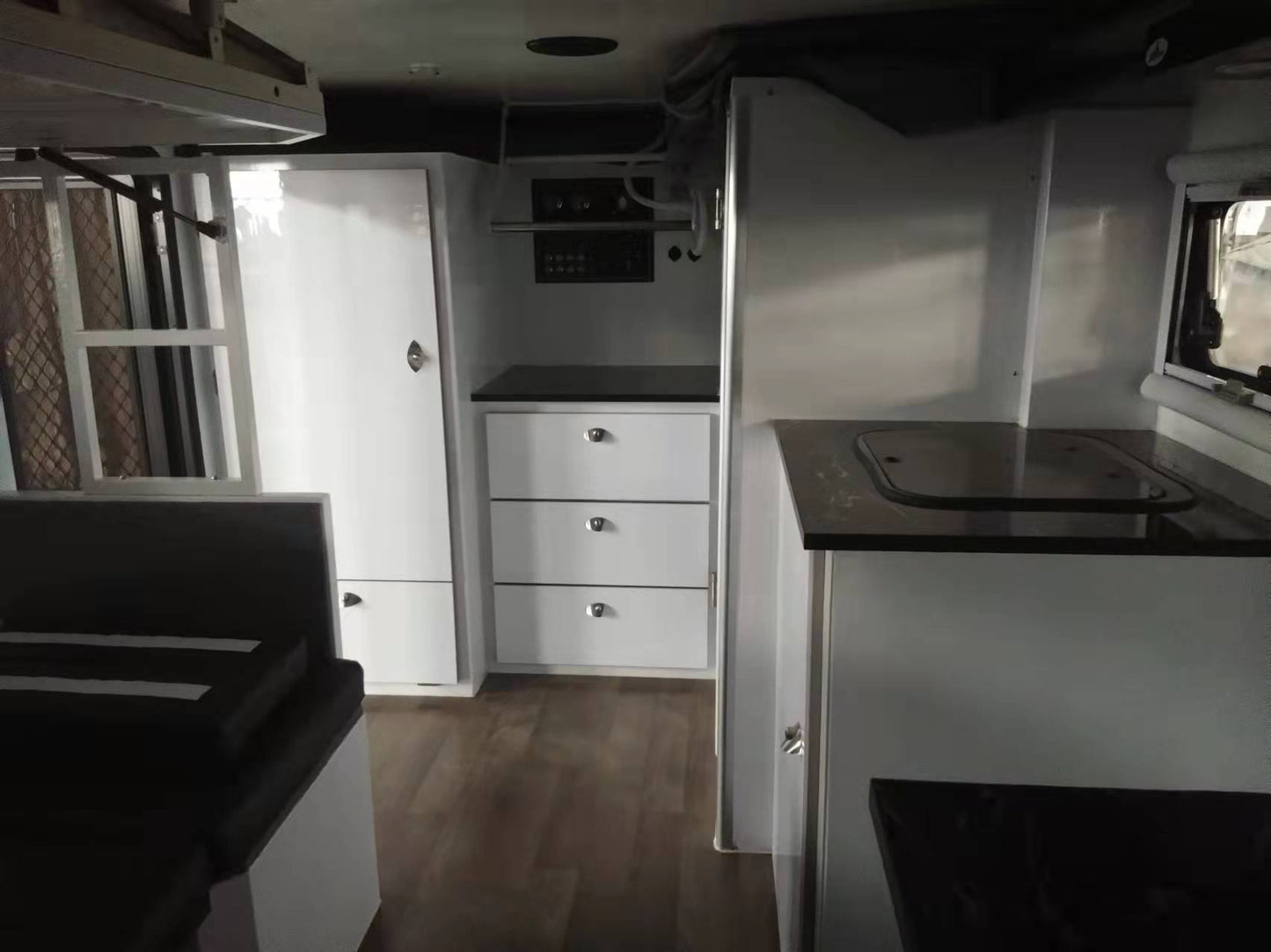 Explorer-17A Caravan