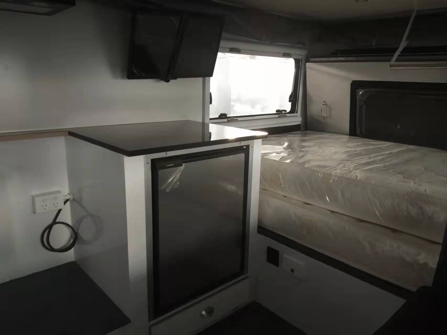 Explorer-17A Caravan