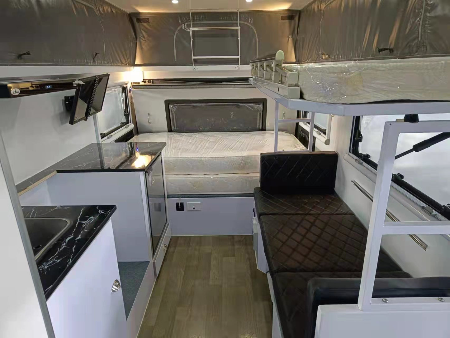 Explorer-17A Caravan