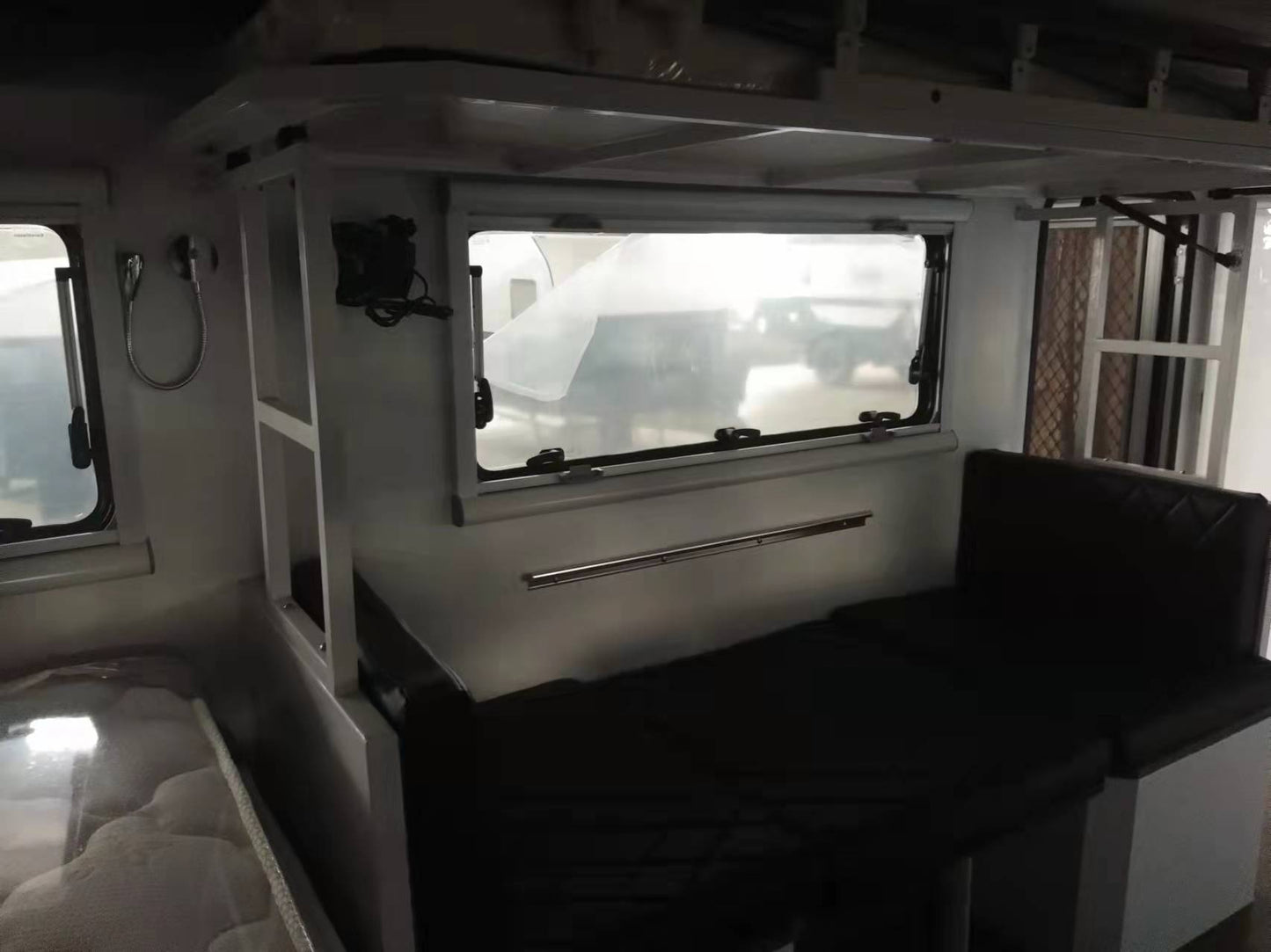 Explorer-17A Caravan