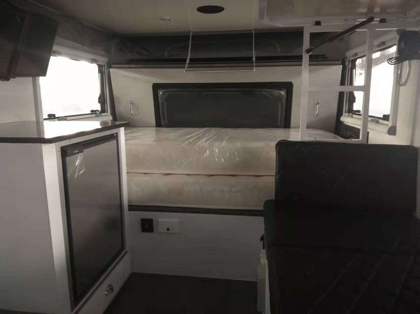 Explorer-17A Caravan