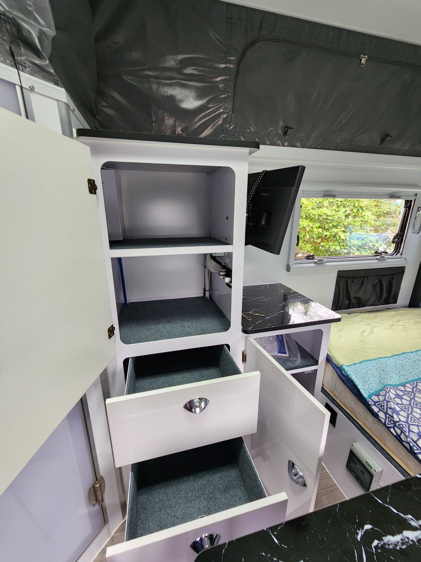 Explorer-13A Caravan