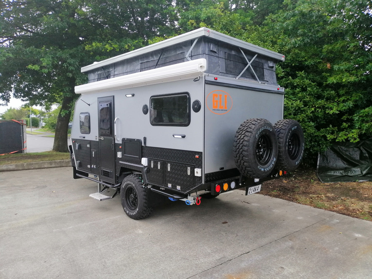 Explorer-13B Caravan